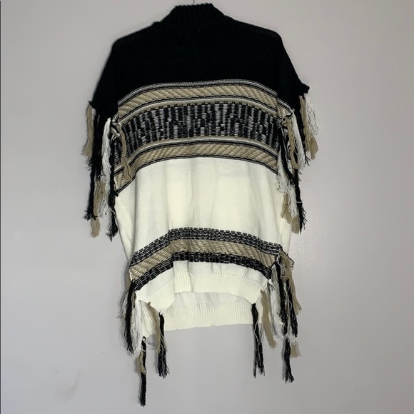 NWT Francesca’s South West boho Mock neck Fringe Woven sweater NEW xl - Picture 2 of 8